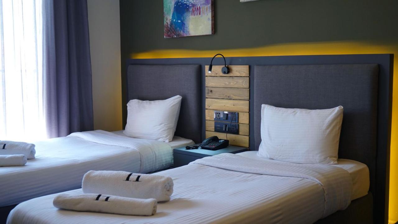 Aitch Boutique Hotel - An Lih Hotel Madaba Bagian luar foto